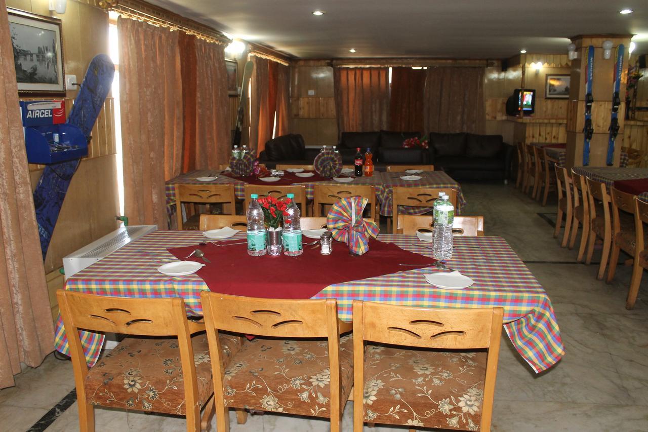 Fluorescence Hotel And Restaurant Gulmarg Exteriör bild