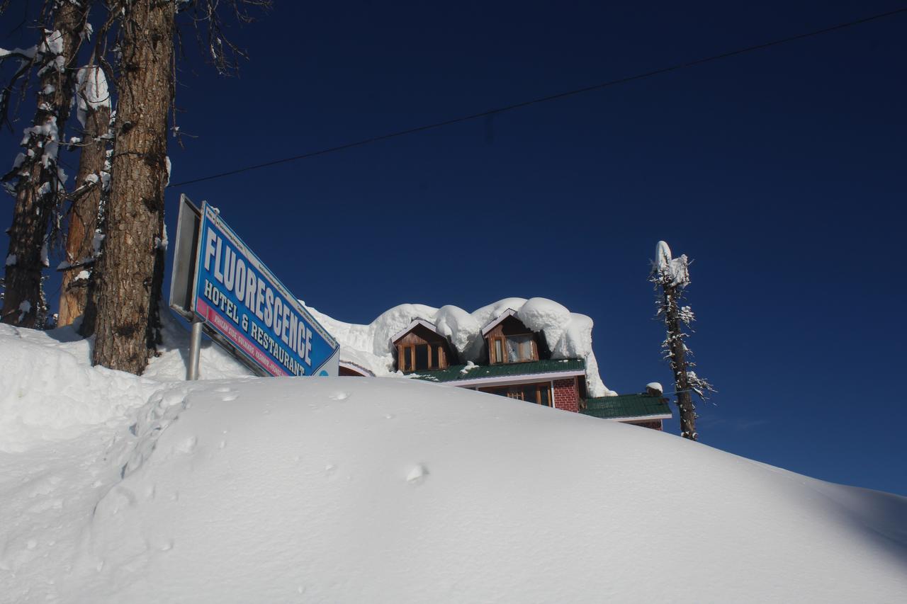 Fluorescence Hotel And Restaurant Gulmarg Exteriör bild